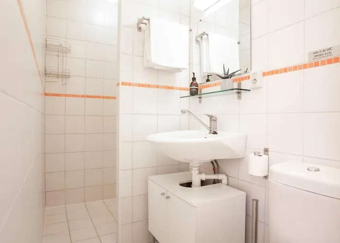 19 With Private Parking Nyaraló