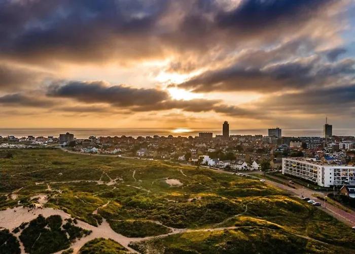 19 With Private Parking Nyaraló *