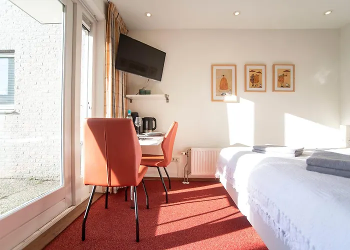 19 With Private Parking Nyaraló *