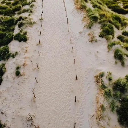 19 With Private Parking 度假居